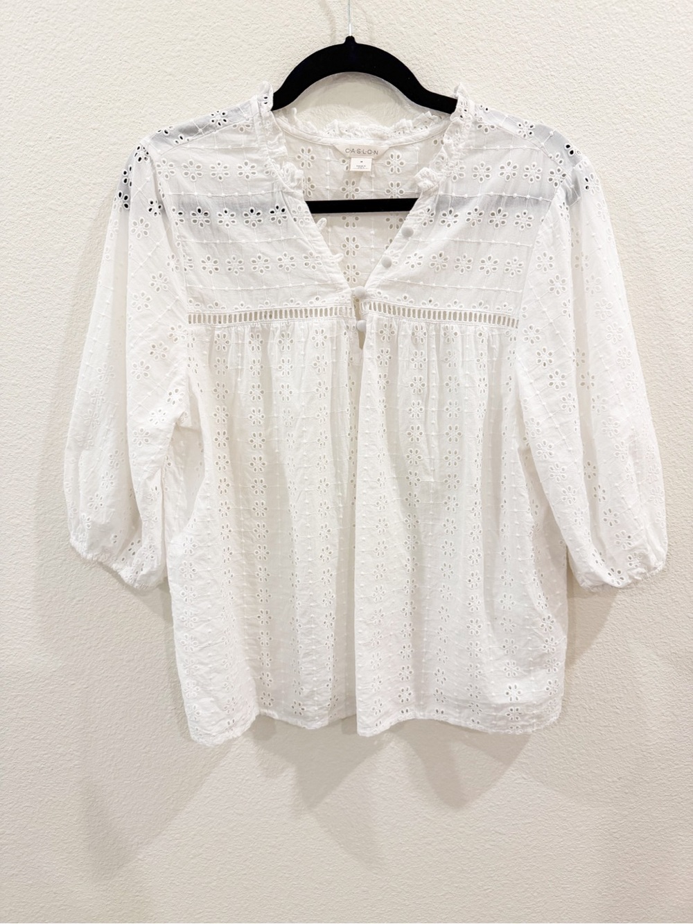 Caslon White Eyelet Blouse / Size M / Boho Embroidered Eyelet Top